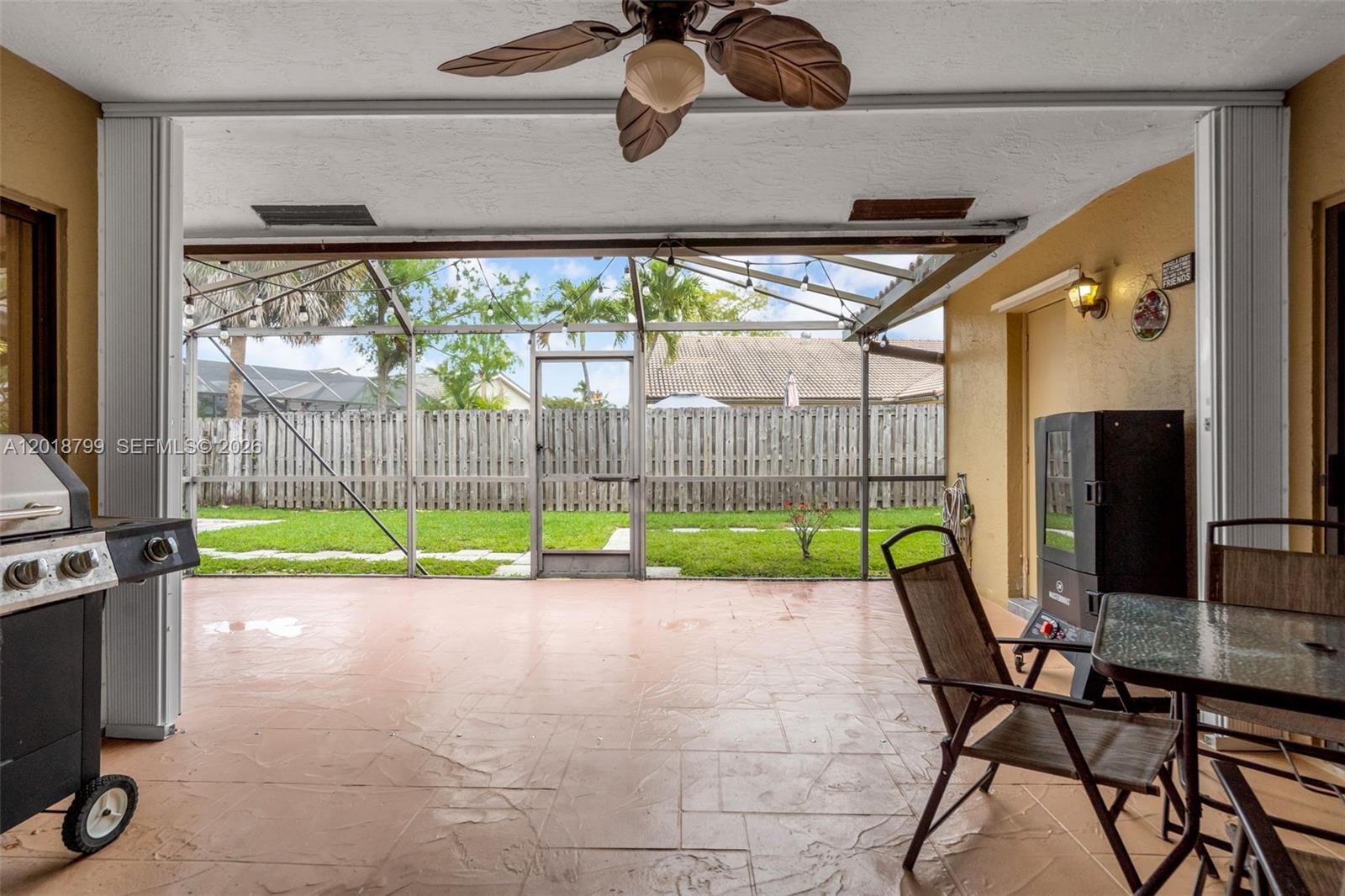 7817 Sunflower Dr, Margate FL 33063