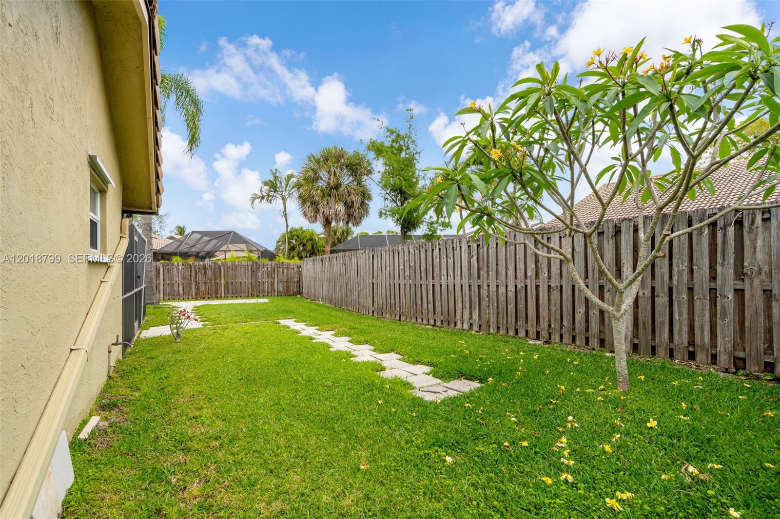 7817 Sunflower Dr, Margate FL 33063