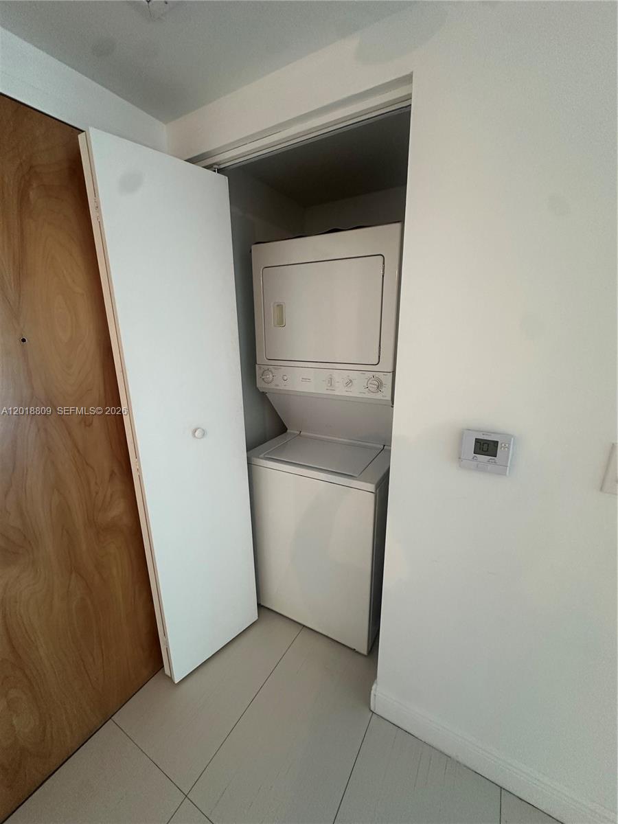 350 S Miami Ave #2008, Miami FL 33130