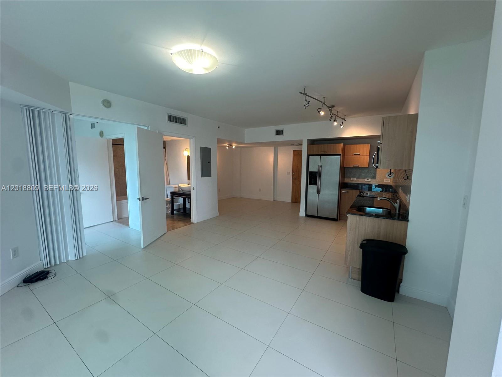 350 S Miami Ave #2008, Miami FL 33130