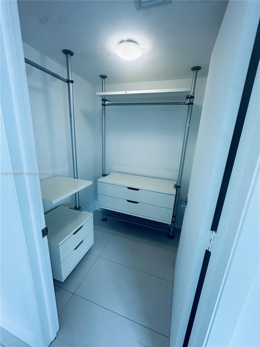 350 S Miami Ave #2008, Miami FL 33130