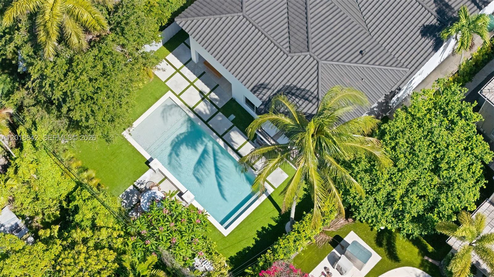 725 NE 76th St, Miami FL 33138