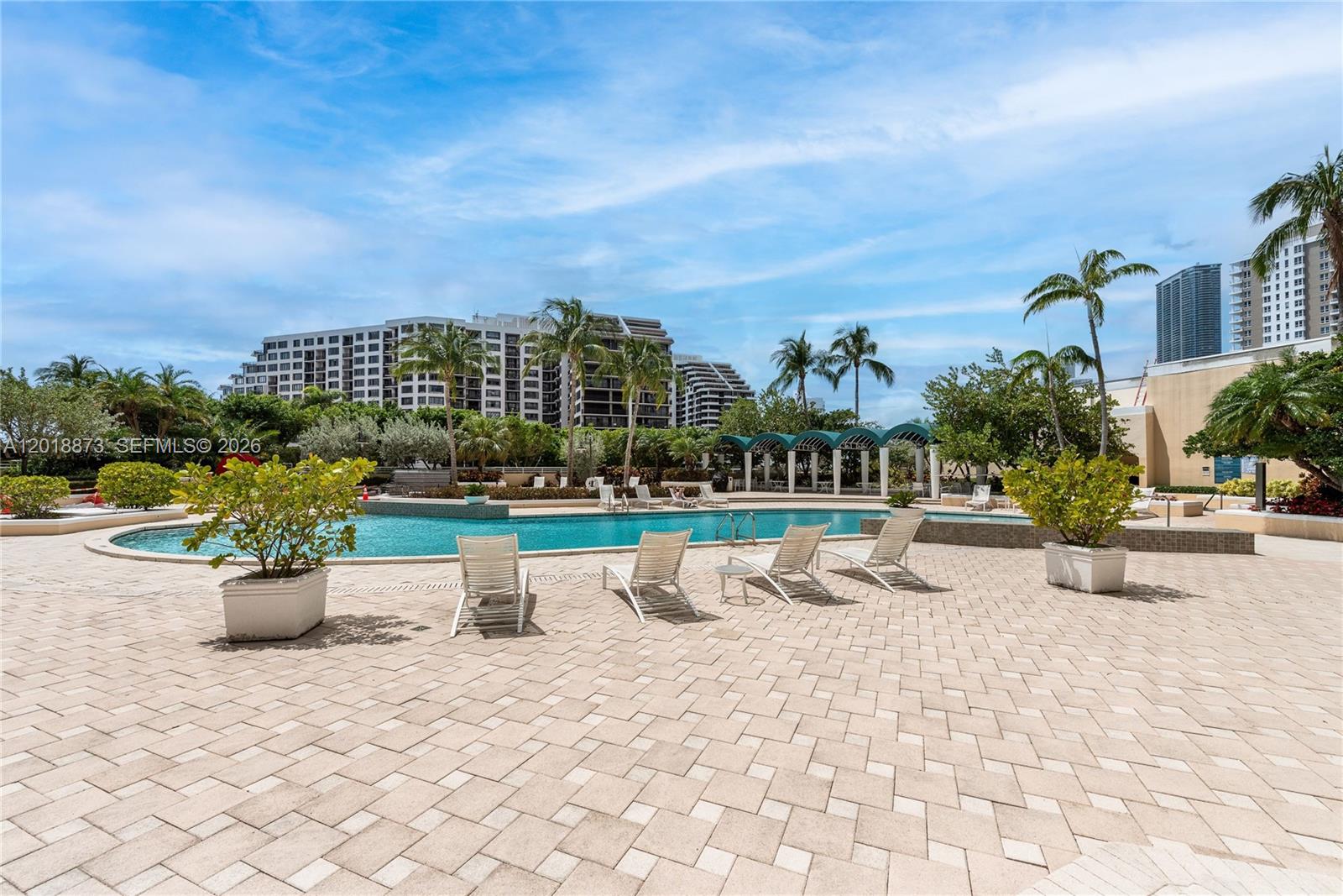 848 Brickell Key Dr #2703, Miami FL 33131
