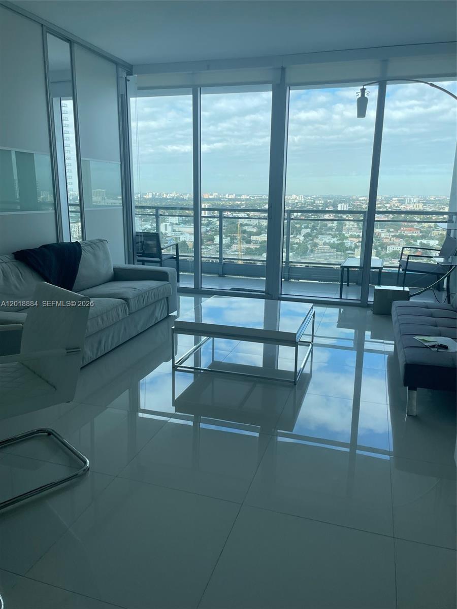 92 SW 3rd St #3008, Miami FL 33130