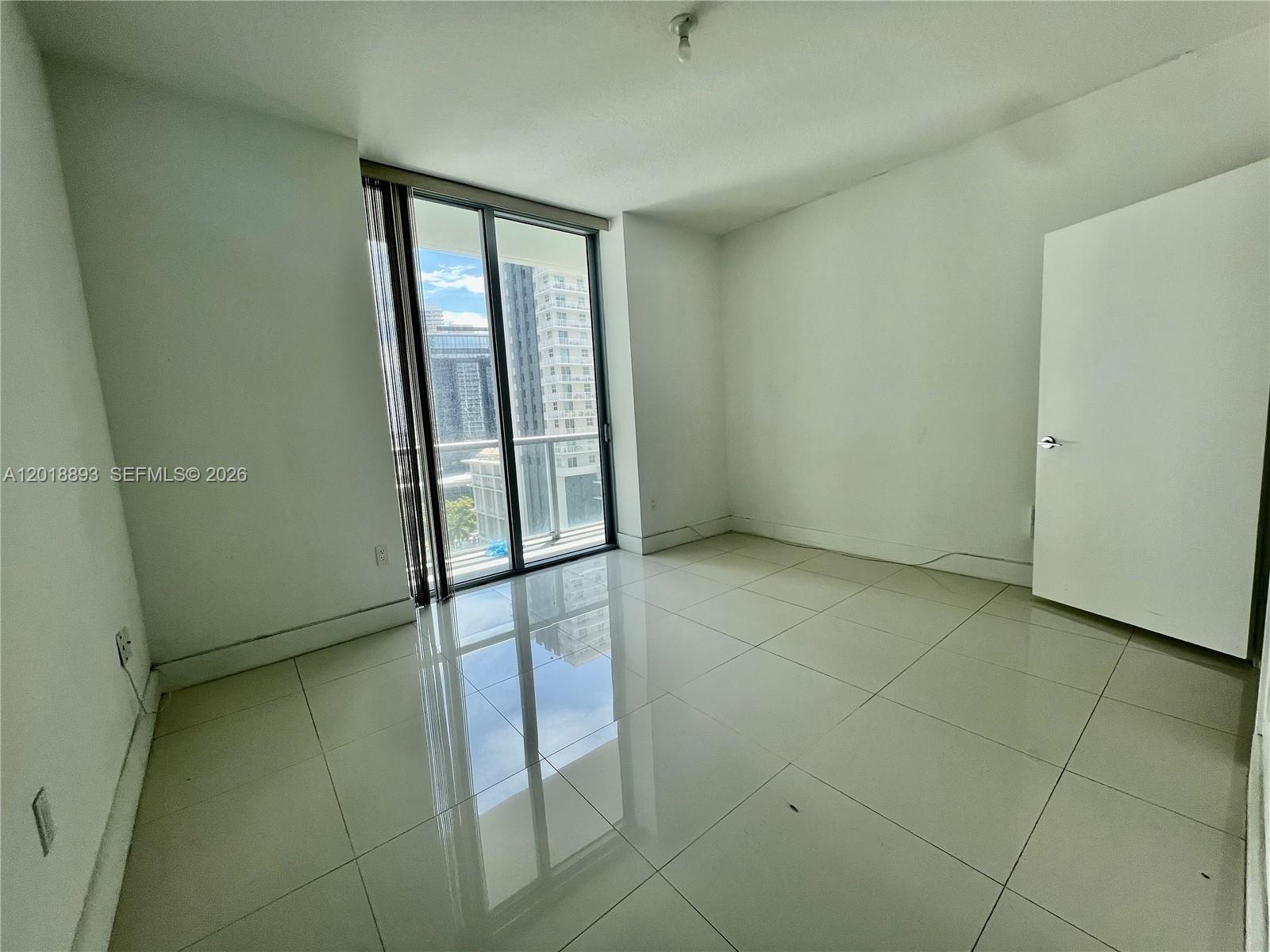 79 SW 12 ST #1407, Miami FL 33130