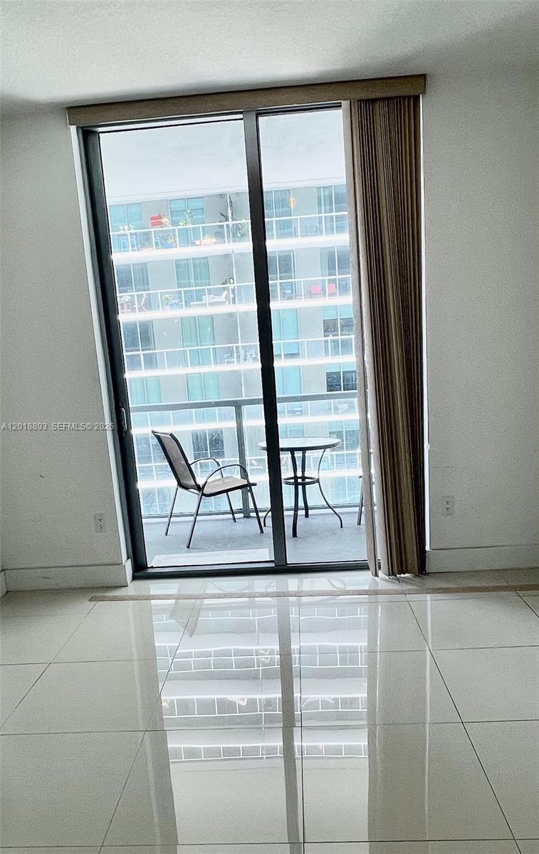 79 SW 12 ST #1407, Miami FL 33130