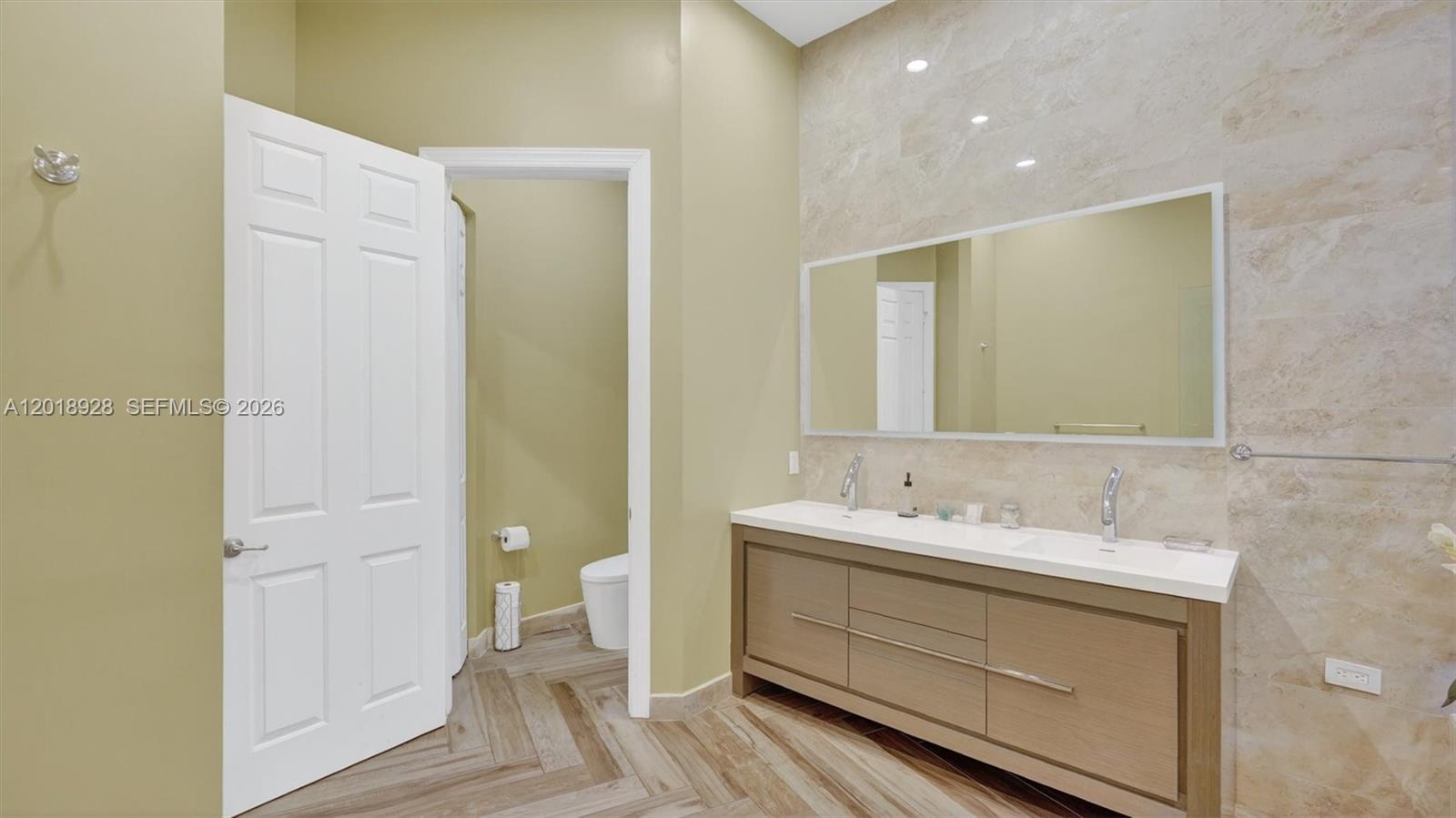 5960 NW 79th Way, Parkland FL 33067