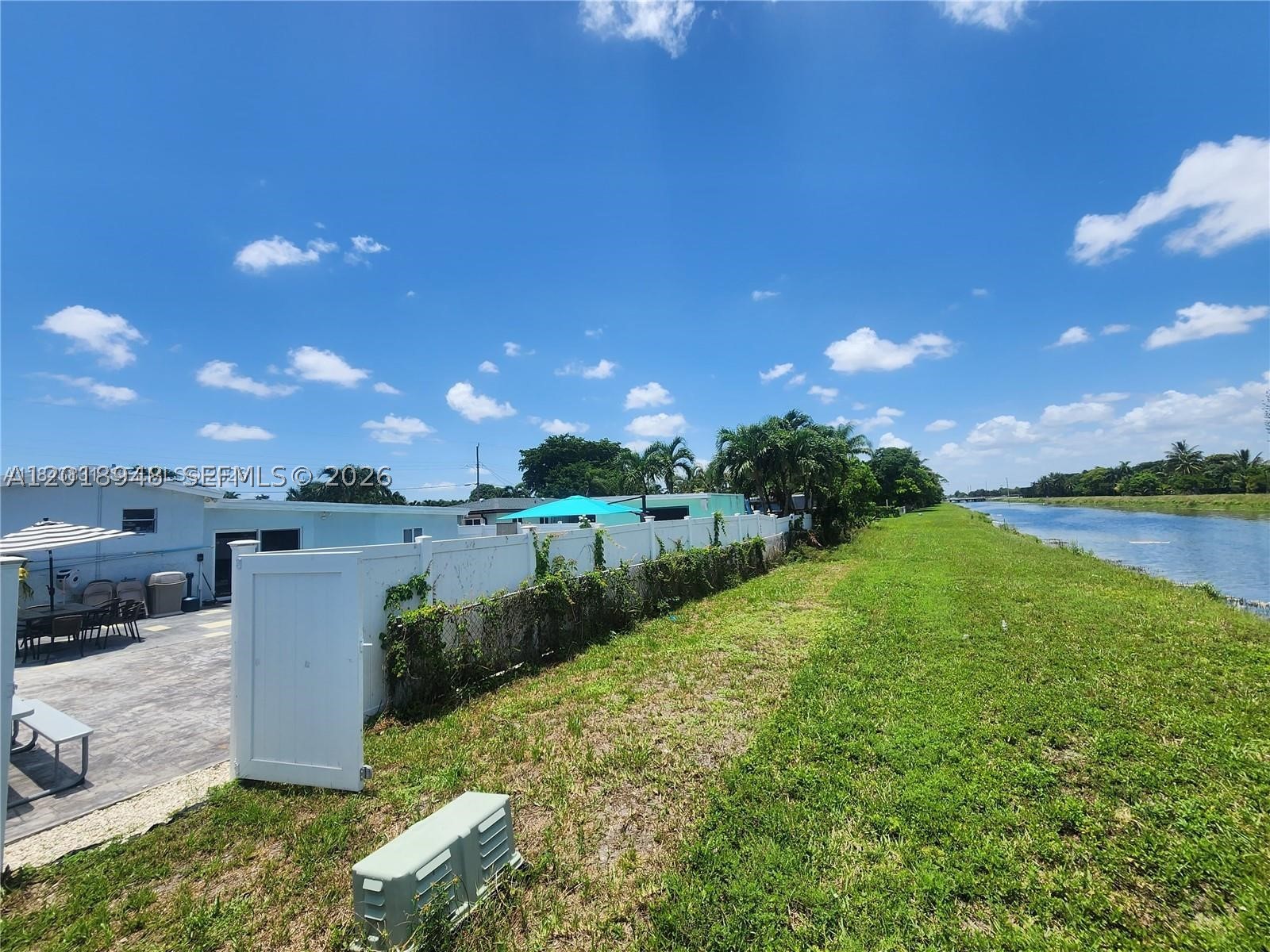 3617 NW 37th St, Lauderdale Lakes FL 33309