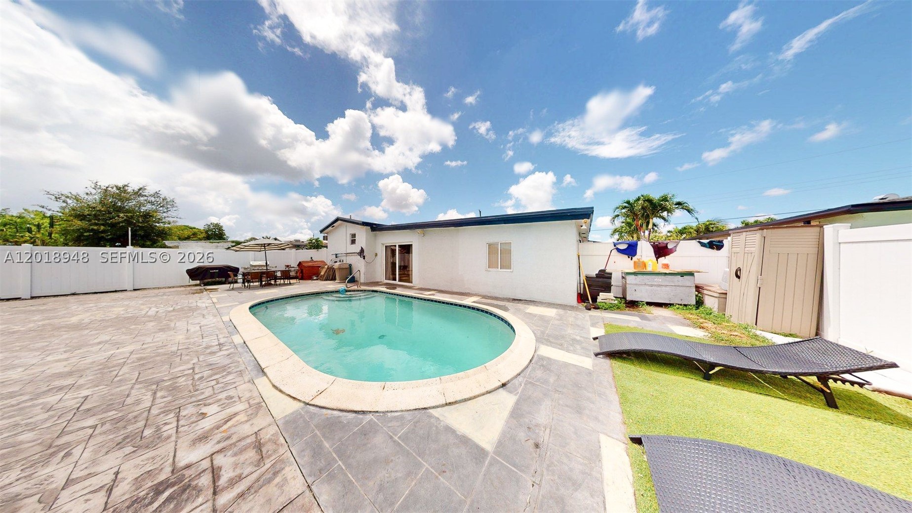 3617 NW 37th St, Lauderdale Lakes FL 33309