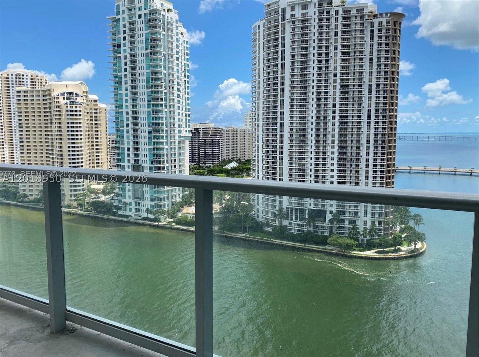 300 S Biscayne Blvd #T-1606, Miami FL 33131