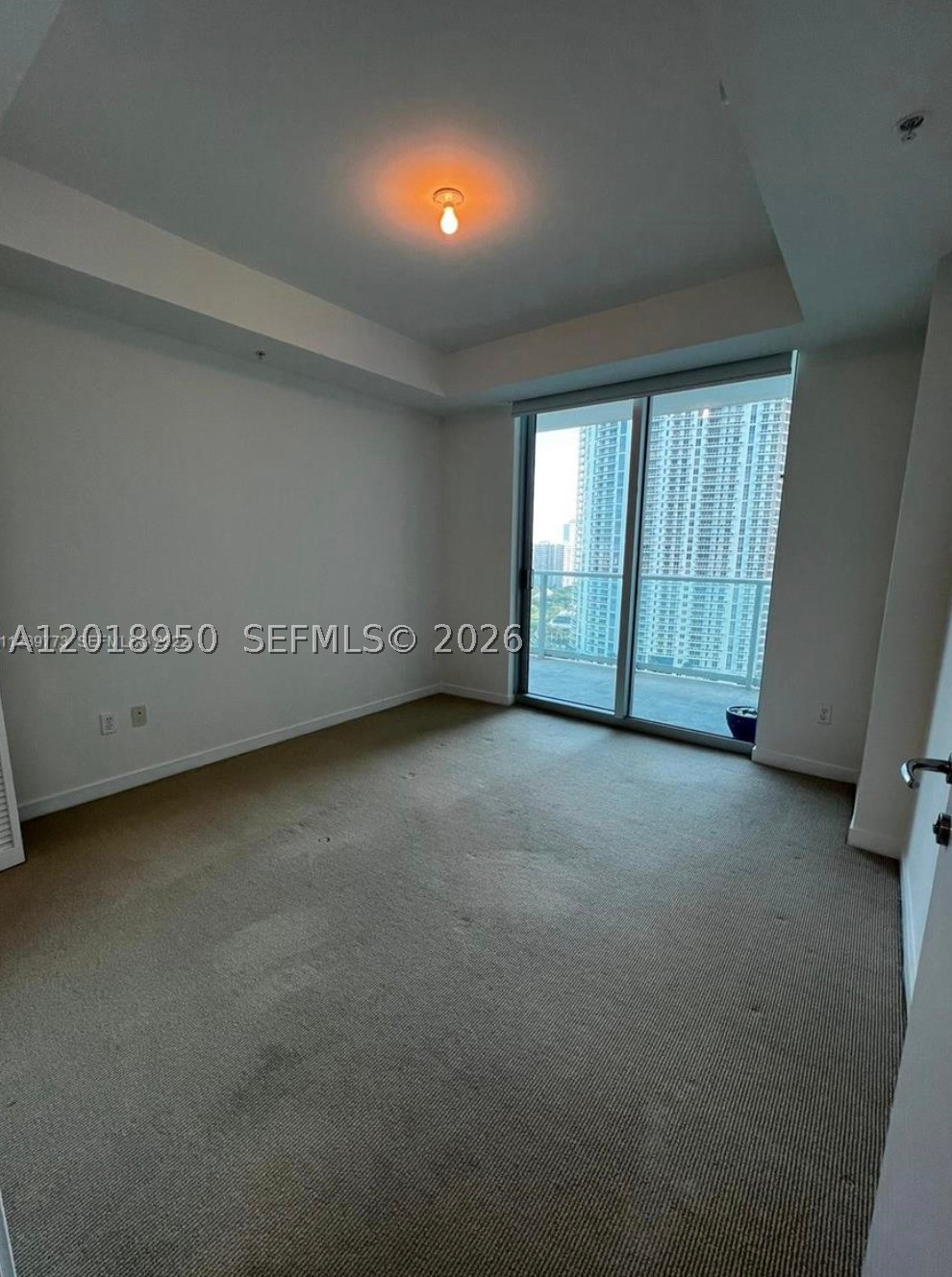 300 S Biscayne Blvd #T-1606, Miami FL 33131