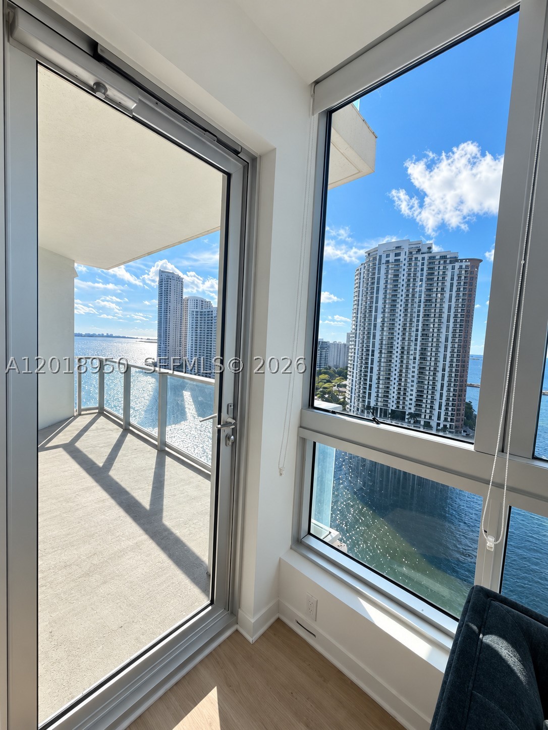 300 S Biscayne Blvd #T-1606, Miami FL 33131