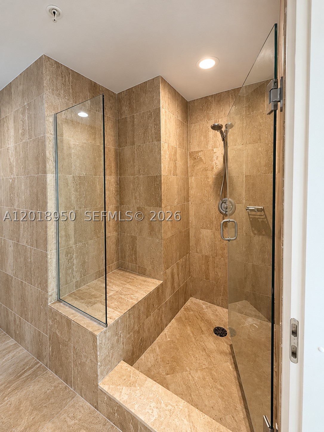 300 S Biscayne Blvd #T-1606, Miami FL 33131
