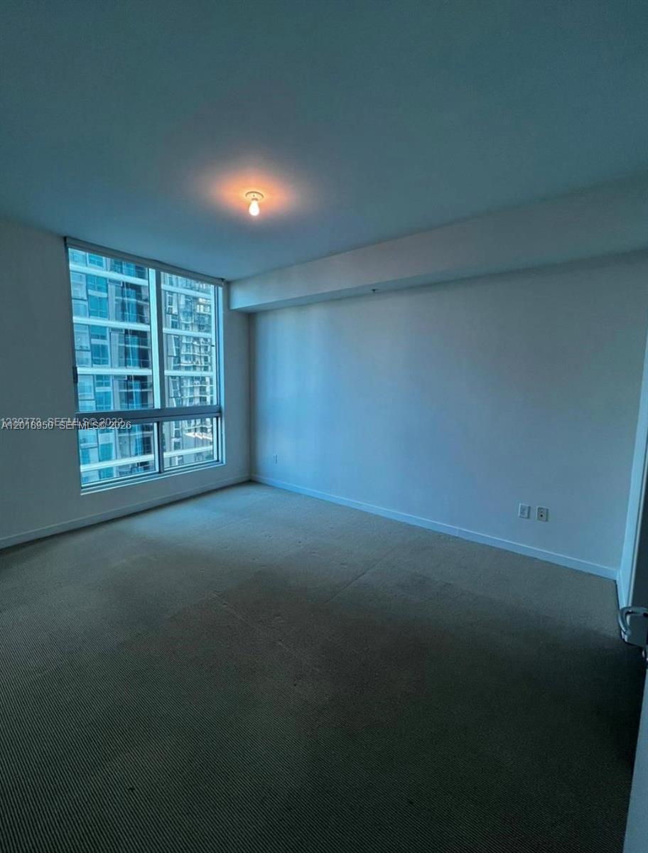 300 S Biscayne Blvd #T-1606, Miami FL 33131