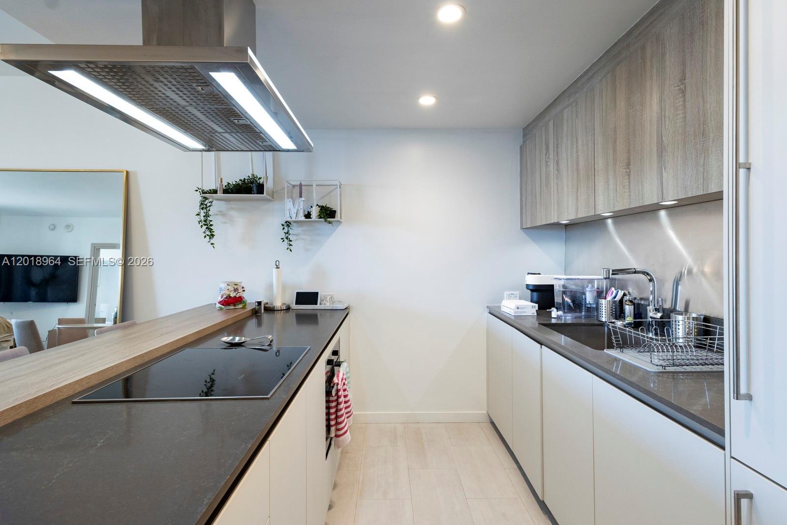 1000 Brickell Plz #2411, Miami FL 33131