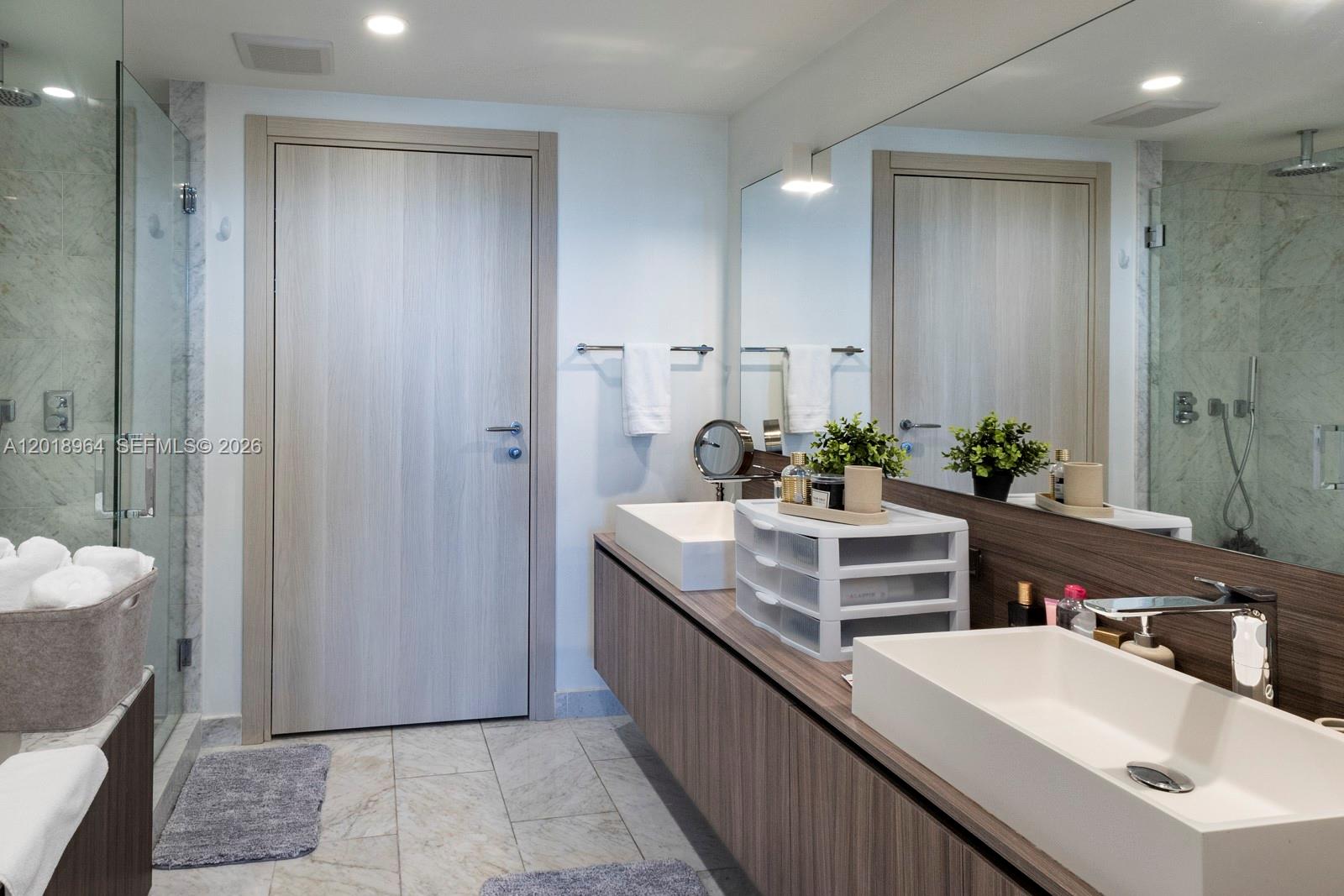 1000 Brickell Plz #2411, Miami FL 33131