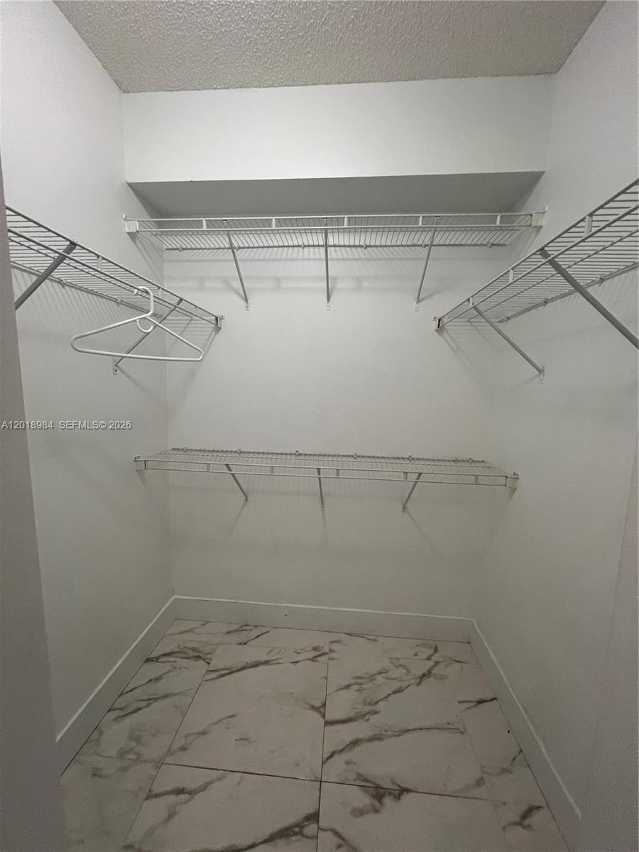 5085 NW 7th St #711, Miami FL 33126