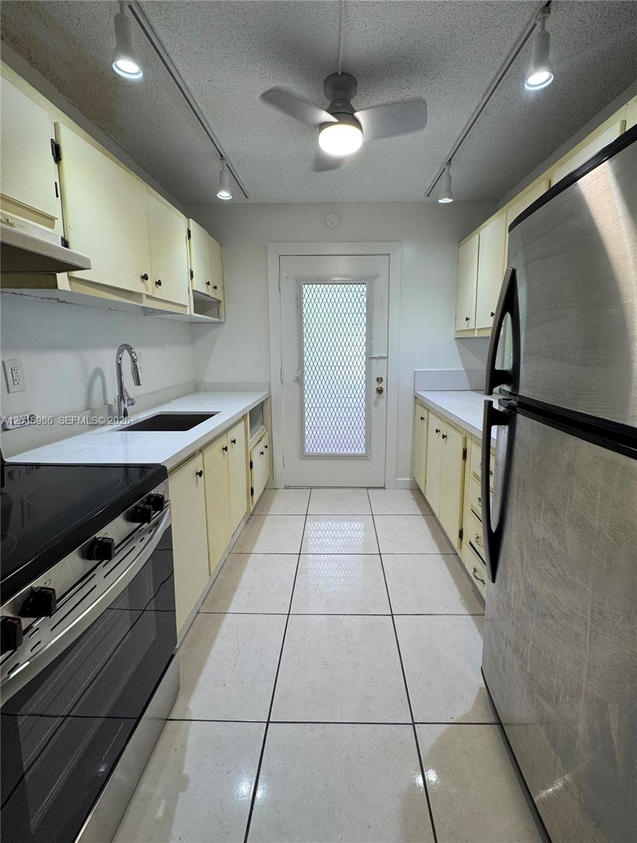 65 NE 202nd Ter #Q33, Miami Gardens FL 33179