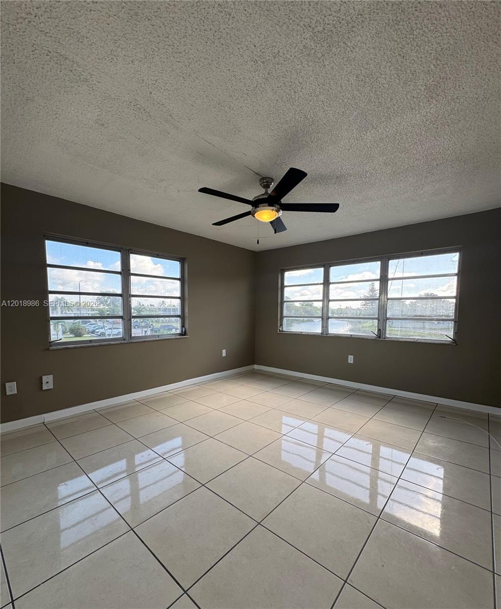 65 NE 202nd Ter #Q33, Miami Gardens FL 33179
