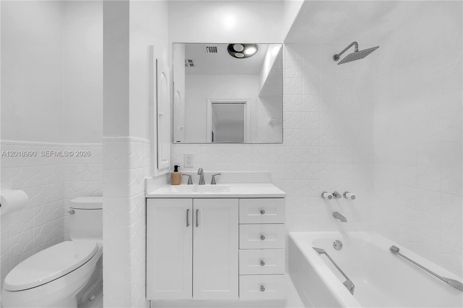 4440 NE 23rd Ave, Lighthouse Point FL 33064