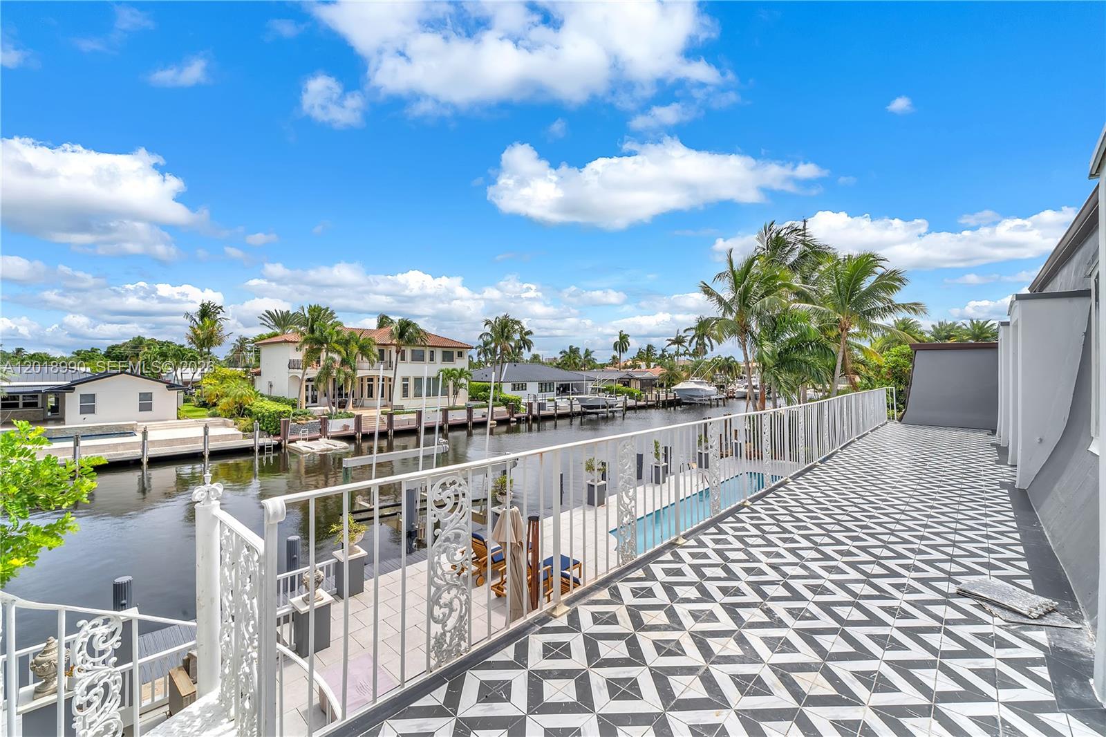 4440 NE 23rd Ave, Lighthouse Point FL 33064