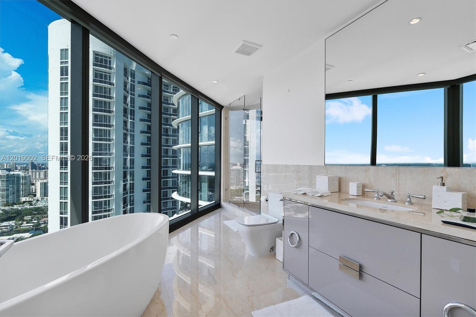15701 Collins Ave #3605, Sunny Isles Beach FL 33160