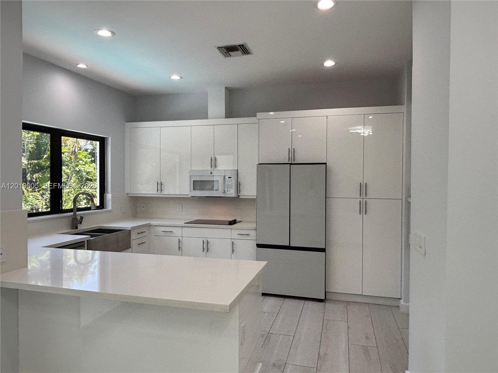 6220 SW 144th St, Coral Gables FL 33158