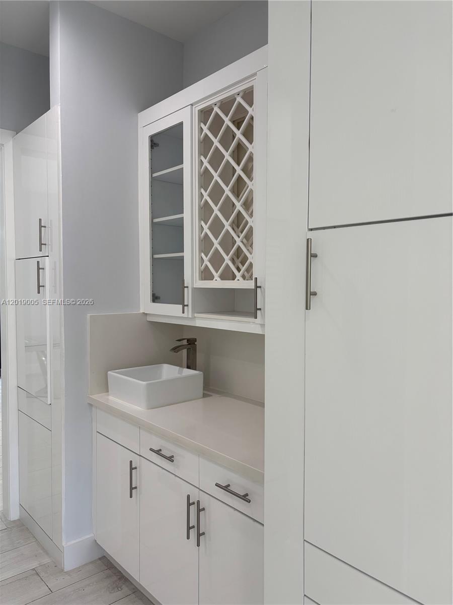 6220 SW 144th St, Coral Gables FL 33158