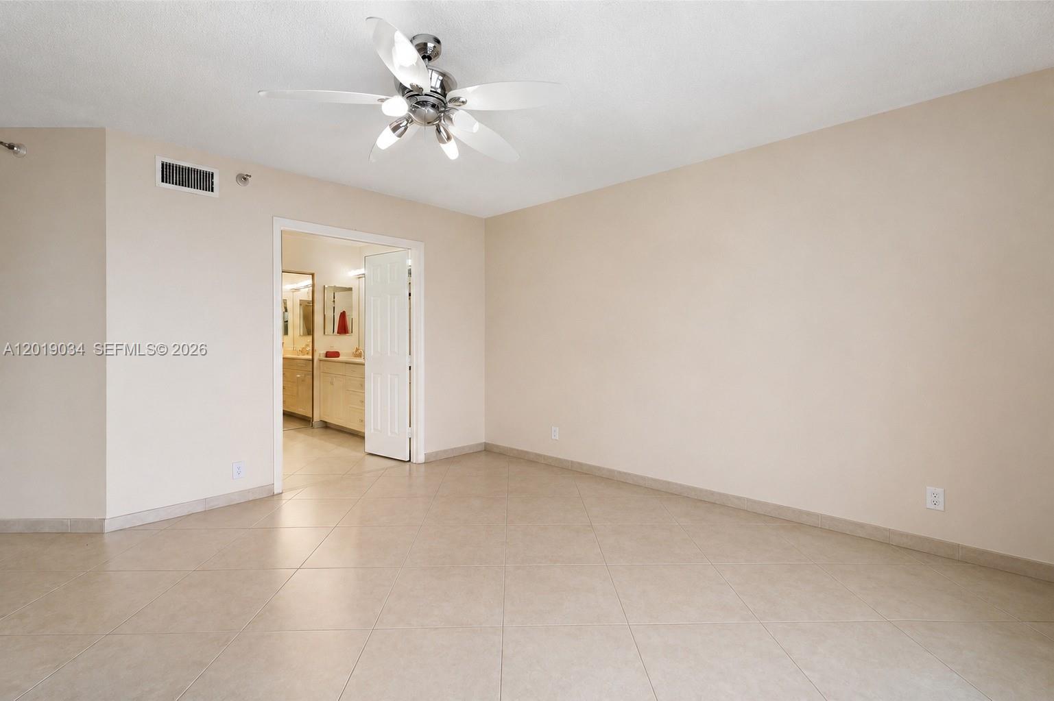 3530 Mystic Pointe Dr #1205, Aventura FL 33180