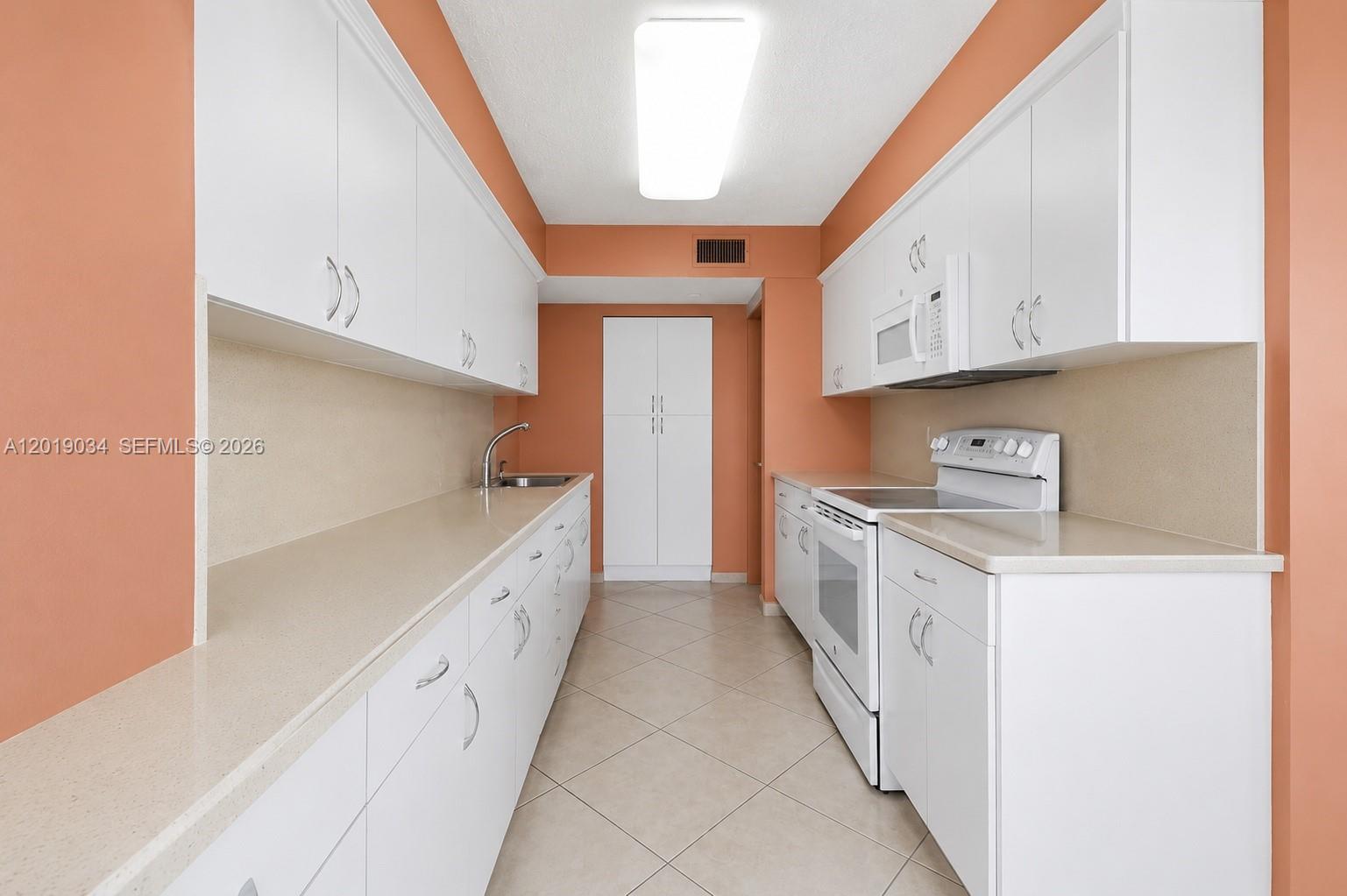 3530 Mystic Pointe Dr #1205, Aventura FL 33180