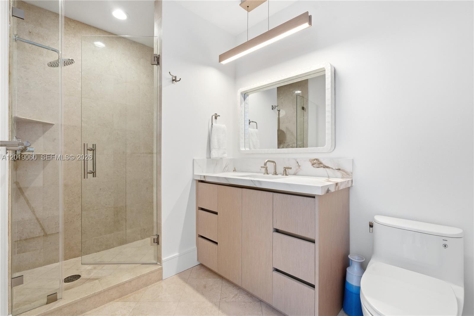 100 S Pointe Dr #1807, Miami Beach FL 33139