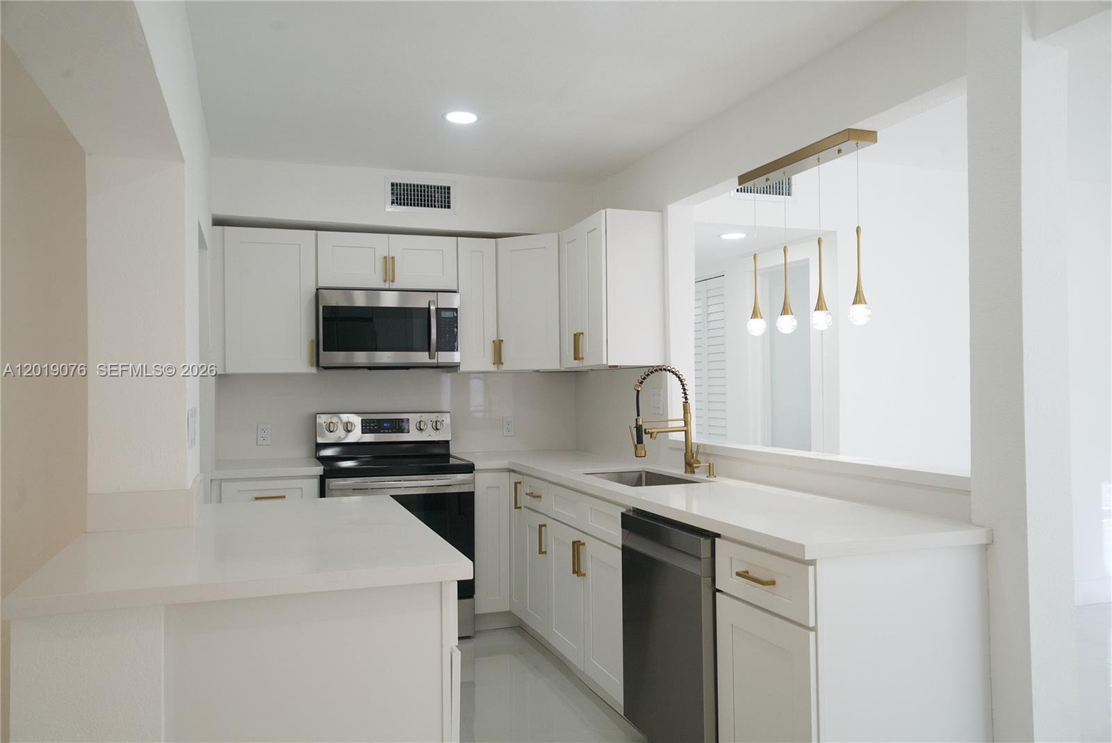 315 NW 127th St #0, North Miami FL 33168