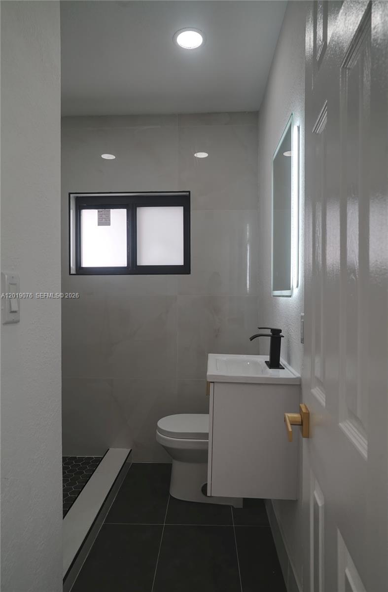 315 NW 127th St #0, North Miami FL 33168