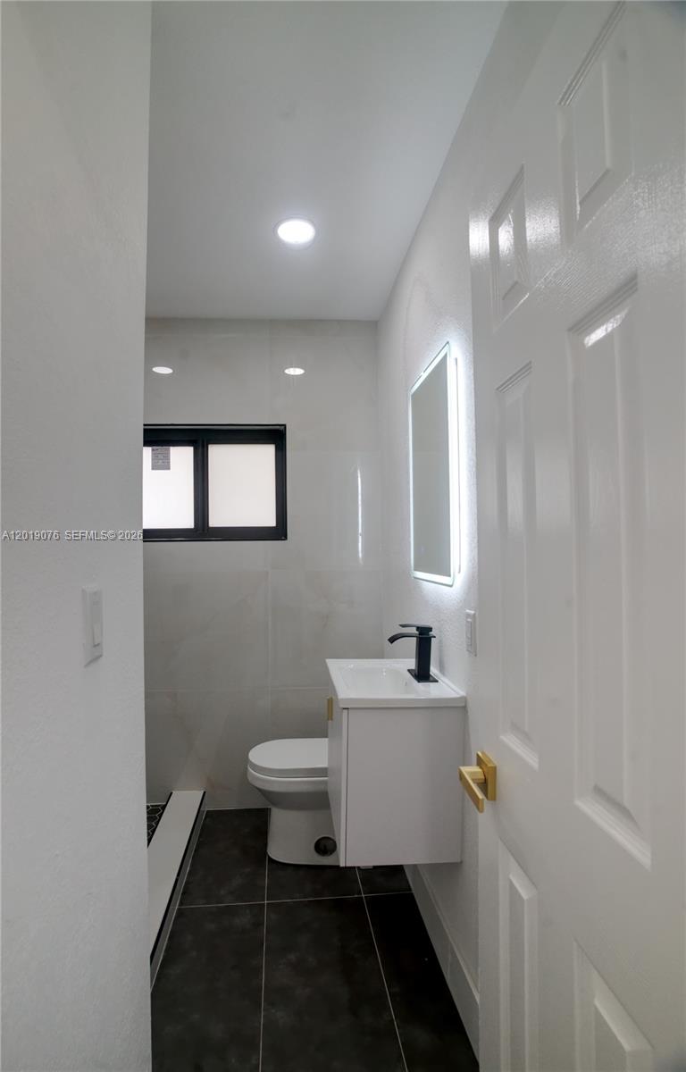 315 NW 127th St #0, North Miami FL 33168