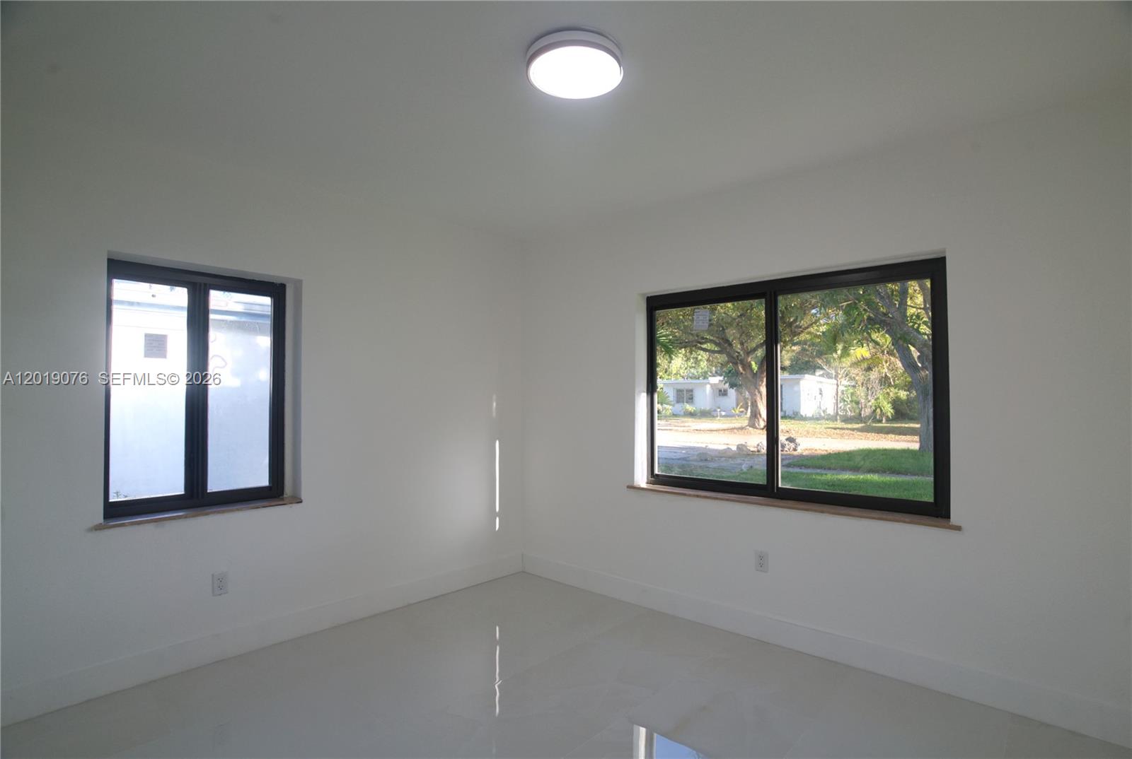 315 NW 127th St #0, North Miami FL 33168