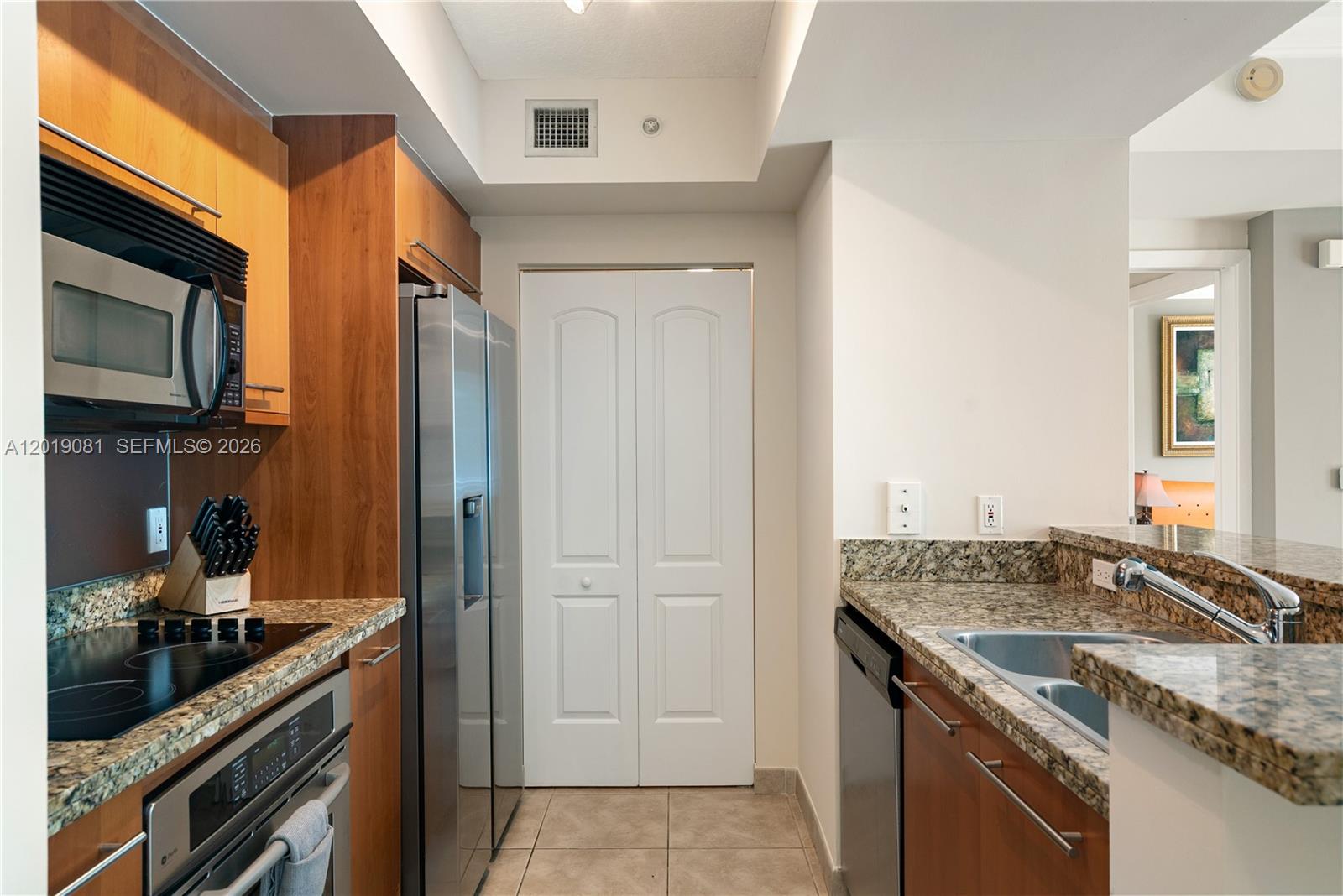 110 Washington Ave #2520, Miami Beach FL 33139