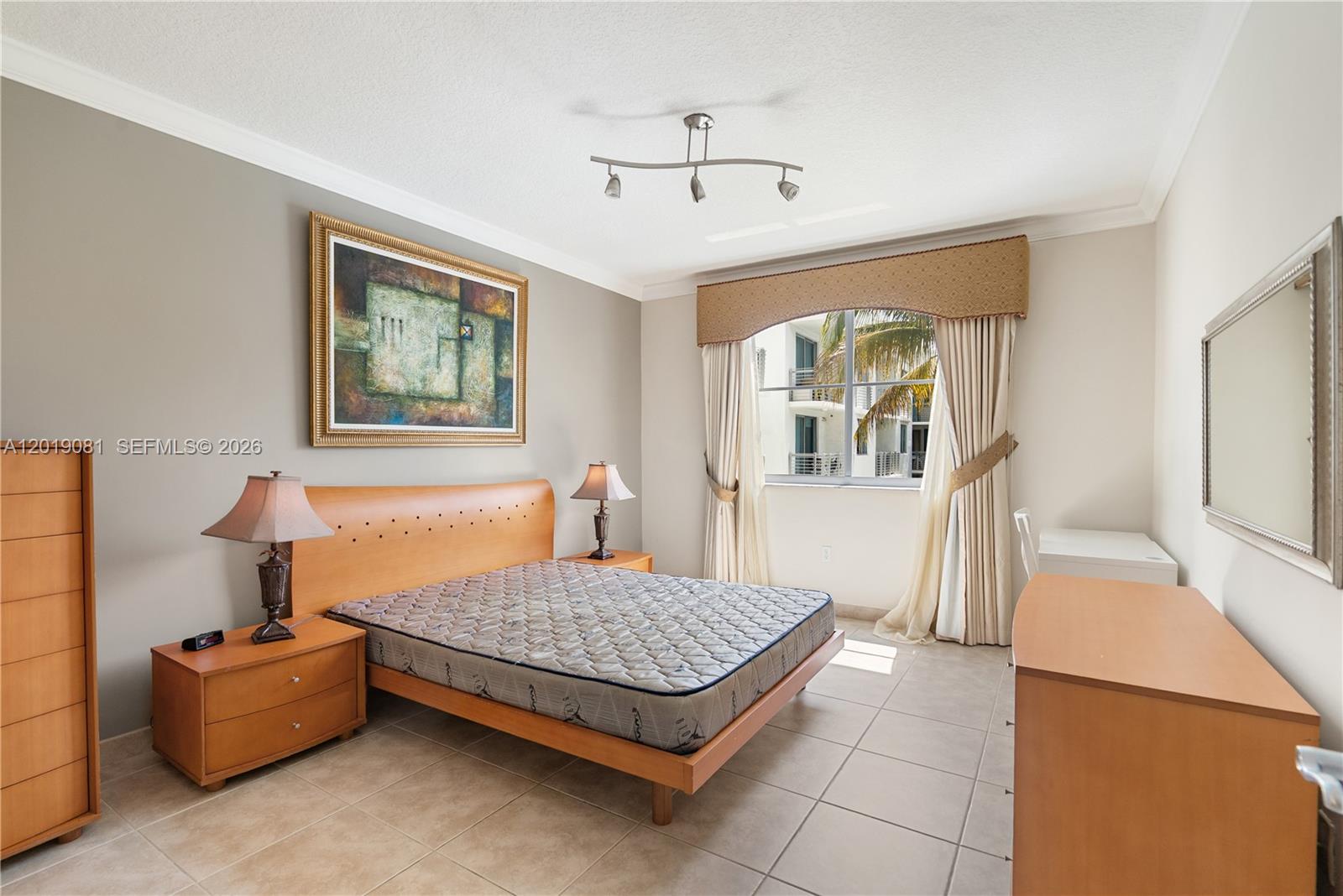 110 Washington Ave #2520, Miami Beach FL 33139