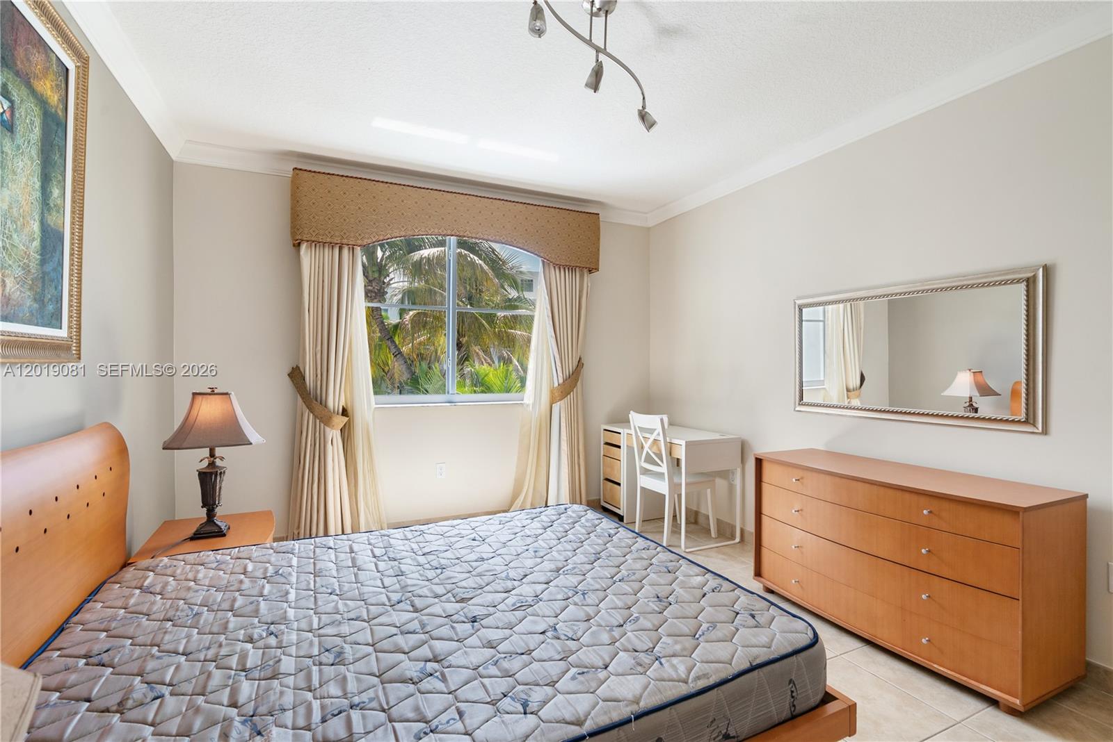 110 Washington Ave #2520, Miami Beach FL 33139