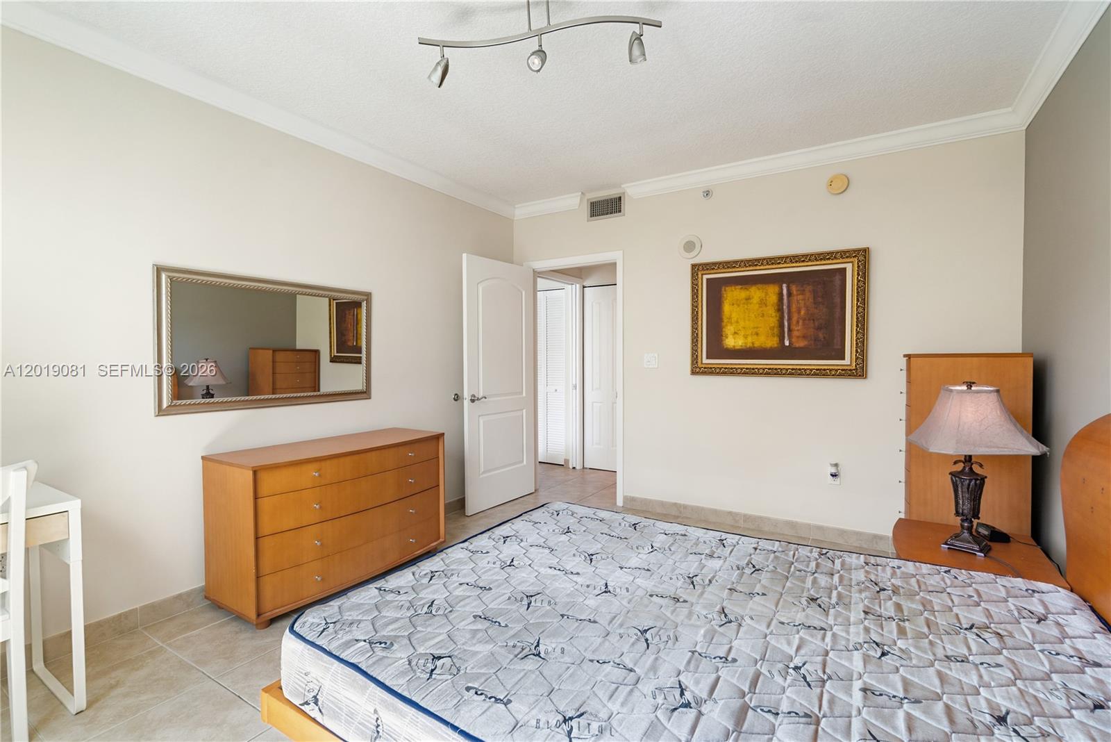 110 Washington Ave #2520, Miami Beach FL 33139