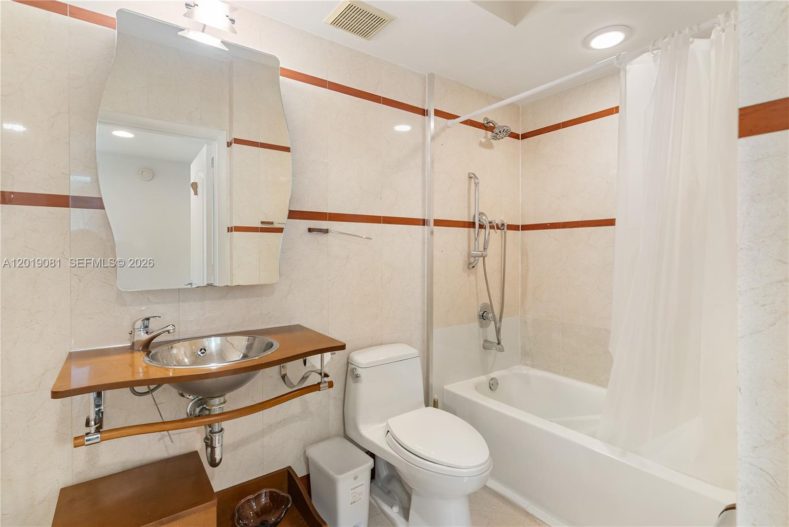110 Washington Ave #2520, Miami Beach FL 33139