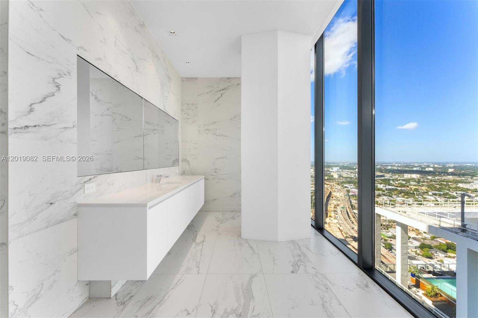 1000 Biscayne Blvd #5101, Miami FL 33132