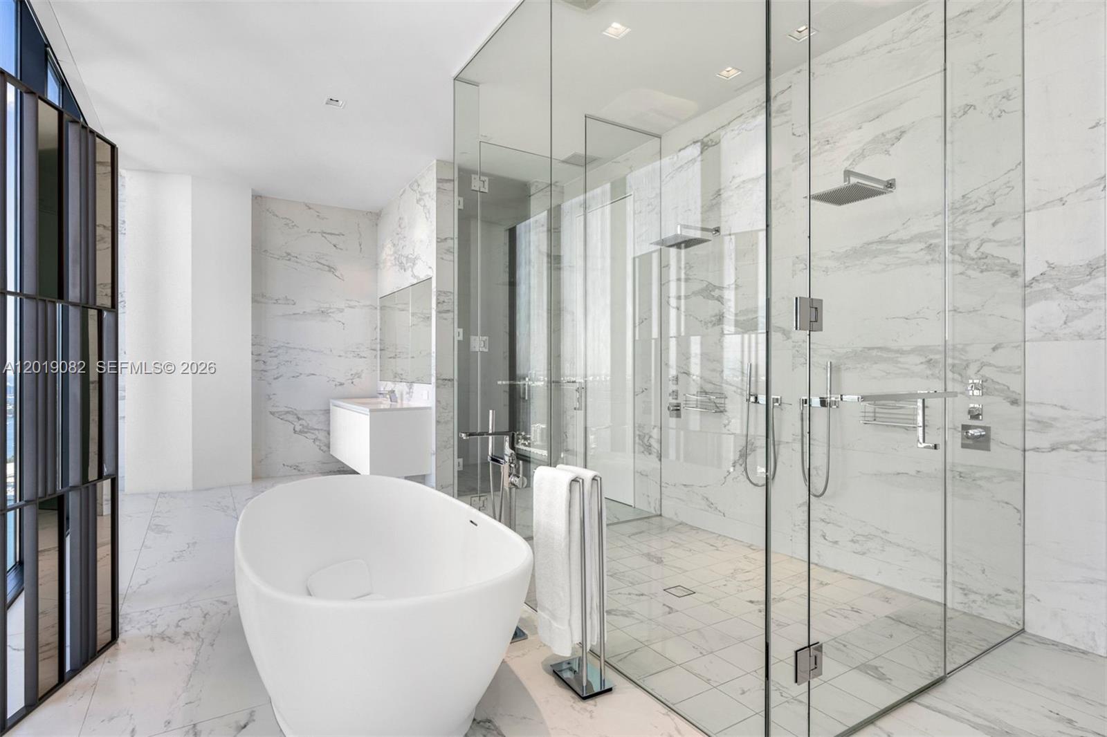 1000 Biscayne Blvd #5101, Miami FL 33132