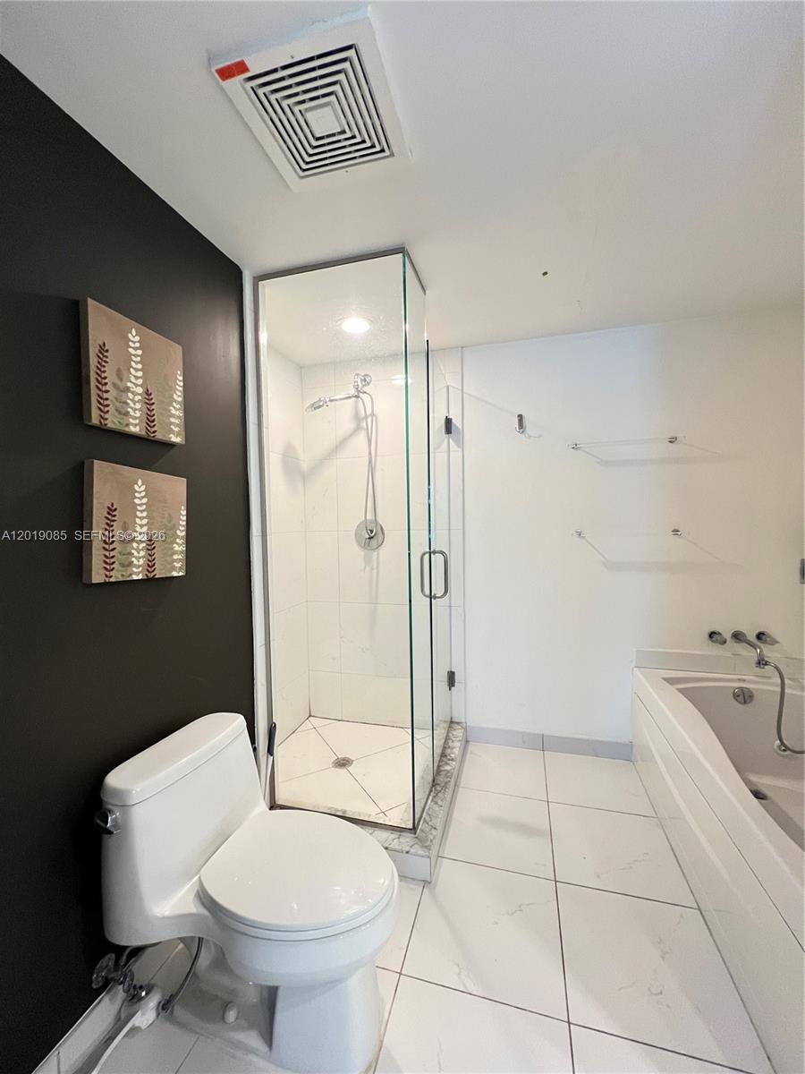 55 SE 6th St #3305, Miami FL 33131