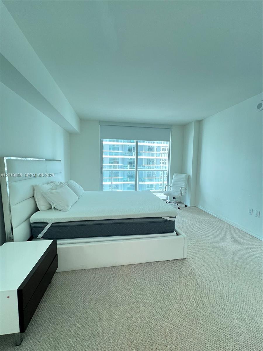 55 SE 6th St #3305, Miami FL 33131