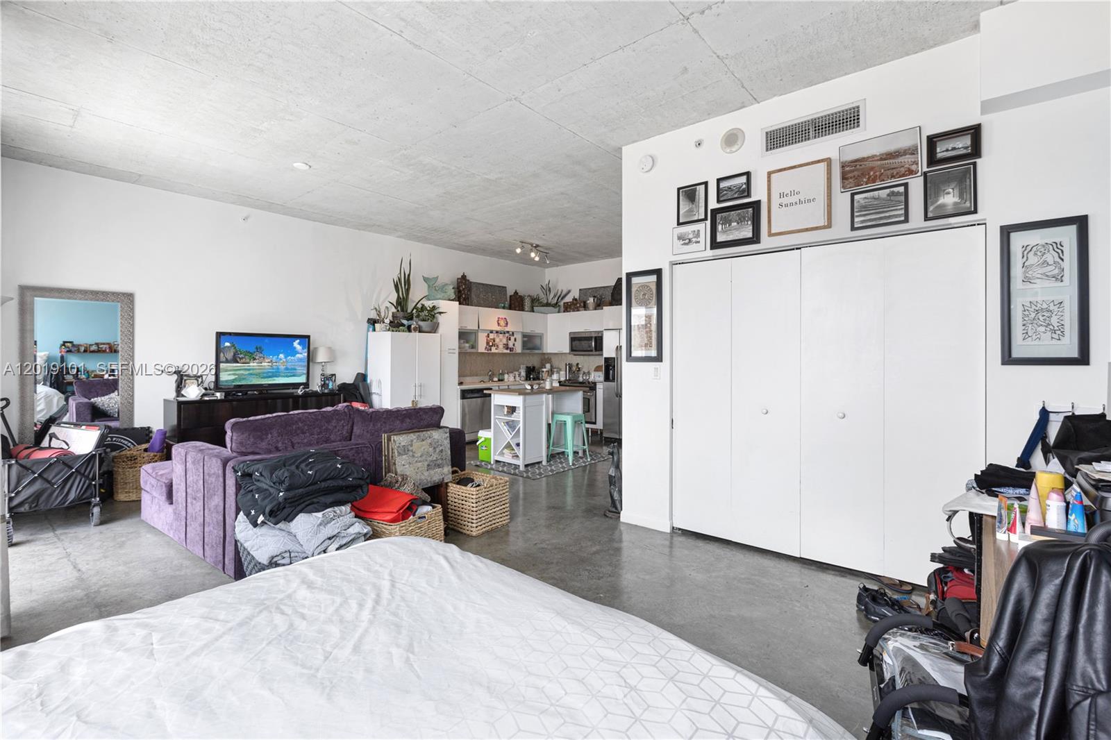 133 NE 2nd Ave #1215, Miami FL 33132