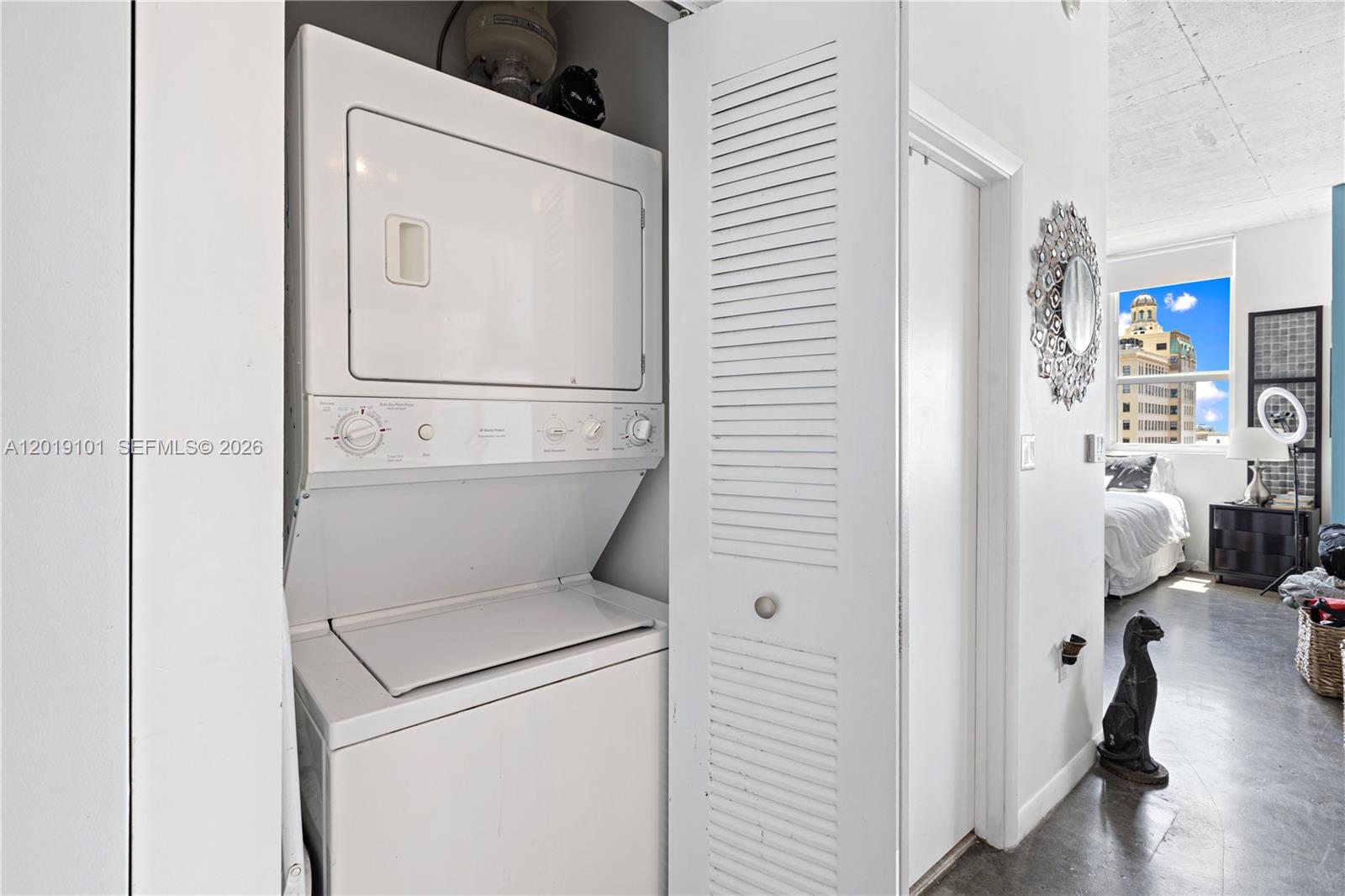 133 NE 2nd Ave #1215, Miami FL 33132