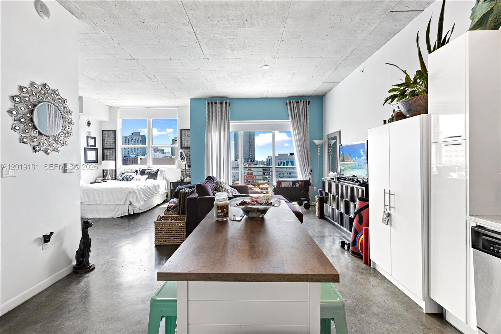 133 NE 2nd Ave #1215, Miami FL 33132