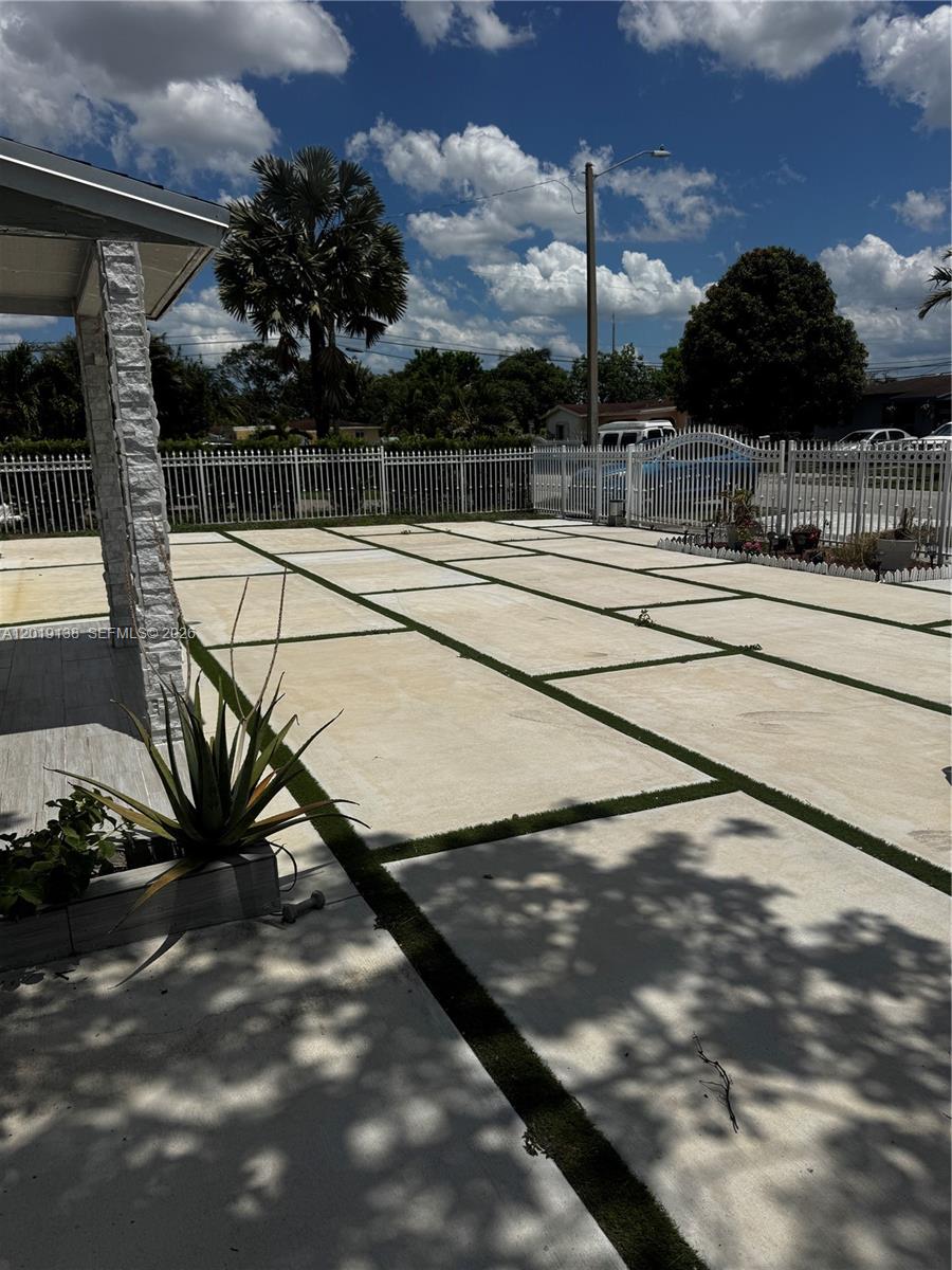 3251 NW 177th Ter, Miami Gardens FL 33056