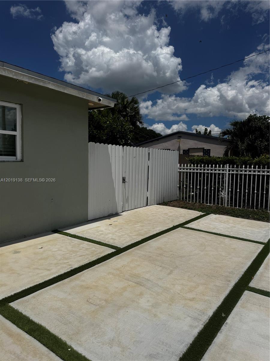 3251 NW 177th Ter, Miami Gardens FL 33056