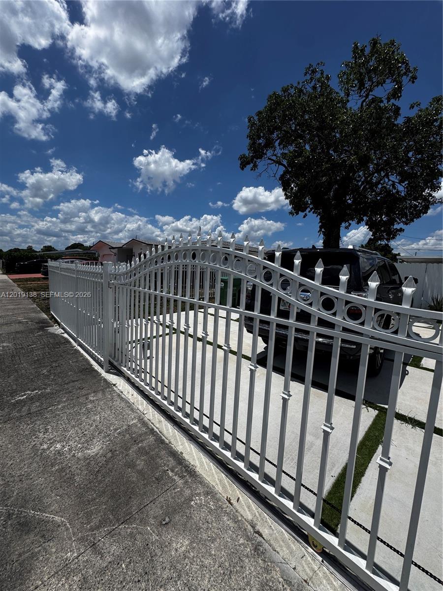 3251 NW 177th Ter, Miami Gardens FL 33056